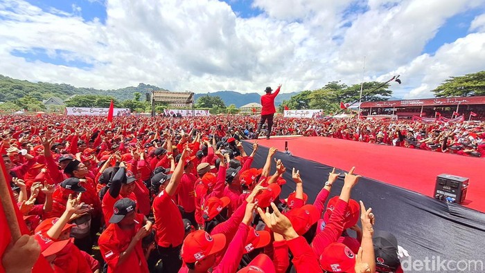 Ketua DPC PDI Perjuangan Wonogiri Joko Sutopo saat memberikan orasi kampanye akbar Februari 2024 lalu.