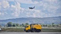 Bandara ini memiliki tempat lepas landas atau runway sebesar 1.200x30 meter. 