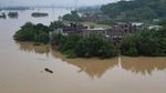 Penampakan Banjir Dahsyat Menerjang China