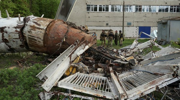 Penampakan Menara TV Runtuh di Kharkiv Usai Serangan Rudal Rusia
