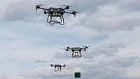 Pada tahap pengujian, Shoigu diperlihatkan senjata api untuk mengatasi drone tersebut serta quadcopter tempur yang dirancang untuk memasang ranjau.  
