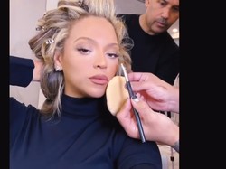 Potret Langka Beyonce Tampil Natural, Pamerkan Rambut Aslinya Sebelum Dicatok