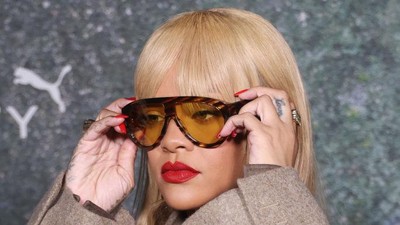 8 Foto Terbaru Rihanna Setelah Jadi Ibu, Bikin Pangling dengan Rambut Pirang