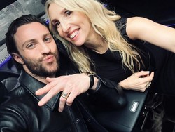 Rumah Tangga Sutradara Wanita & Aktor 23 Tahun Lebih Muda Jadi Sorotan