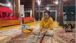 Serunya Soimah Saat Jualan Bakso hingga Makan Sate Lesehan