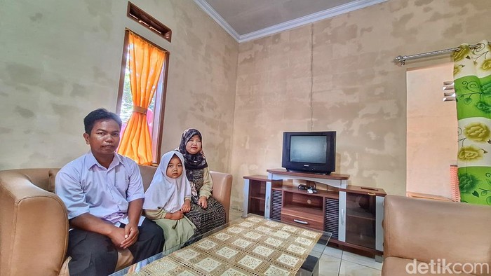 Tatang Rusmana (40) dan Siti Rohayati (37) saat bercerita kepada detikJabar.