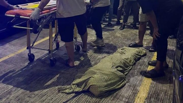 Terjadi laka lantas di Jalan AKBP Cek Agus Palembang yang menewaskan seorang mahasiswi.