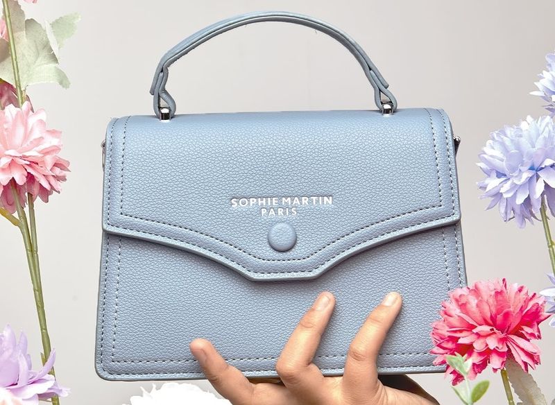 Toko tas di Jember: Sophie Martin.