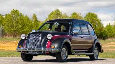 Mobil Langka Nih! Potret Toyota Classic yang Jadul Tapi Modern