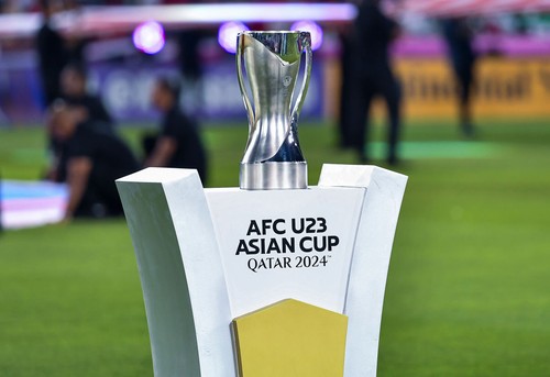 The AFC U23 Asian Cup trophy is being displayed before the AFC U23 Asian Cup Qatar 2024 Group A match between Qatar and Indonesia at Jassim Bin Hamad Stadium in Doha, Qatar, on April 15, 2024. (Photo by Noushad Thekkayil/NurPhoto via Getty Images)