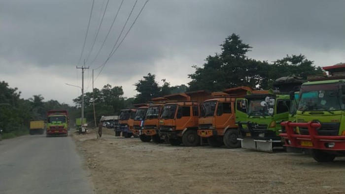Pemkab Bogor: Kantong Parkir Truk Tambang di Parungpanjang Capai 68%