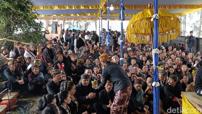 Upacara Adat Unan-Unan di Desa Tertua Suku Tengger Probolinggo.