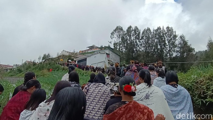 Upacara adat Unan-Unan yang digelar masyarakat Suku Tengger di Probolinggo.
