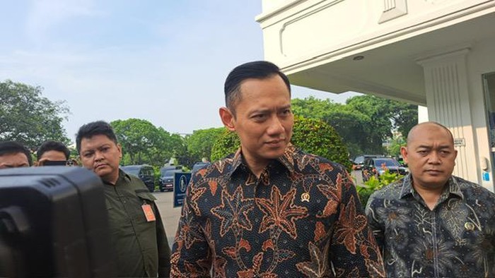 Jokowi Rapat Bareng AHY hingga Bahlil Sore ini, Bahas Apa?