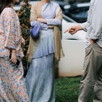 Meski calon suaminya, Muhammad Fardhana tak terlihat hadir namun Ayu tetap tampak bahagia bisa bertemu dan bercengkrama dengan calon keluarga barunya itu. Foto: Instagram