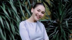 Di Balik Makeup Cantik Ayu Ting Ting Ada Wudhu yang Dijaga