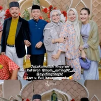 Baru-baru ini pedangdut Ayu Ting Ting bersama keluarganya tampak mengunjungi rumah calon mertua yang menggelar acara halal bihalal. Melalui unggahan Instagramnya Ayu memamerkan keakrabannya dengan keluarga calon suami, Muhammad Fardhana. Foto: Instagram