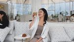 Chika Chandrika Rajin Kulineran ke Kafe-kafe Estetik