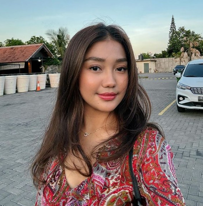 Chika Chandrika Chika Chandrika