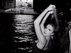 8 Foto Influencer Cantik Dijuluki Wanita Impian, Ternyata Bukan Wanita Asli