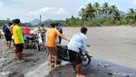 Jasa Panggul Motor Saat Jembatan di Lumajang Terputus