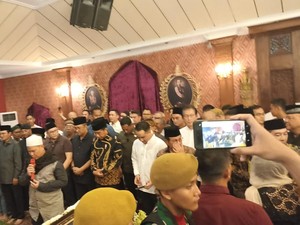 Jokowi Melayat ke Rumah Duka Mooryati Soedibyo