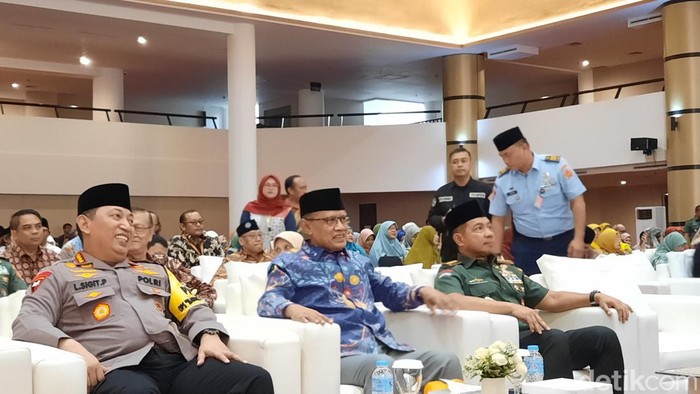 Kapolri Janjian dengan Panglima Healing Hadiri Halalbihalal Muhammadiyah