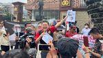 Korban Investasi Bodong Demo Mabes Polri