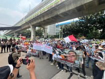 Korban Investasi Bodong Demo Mabes Polri