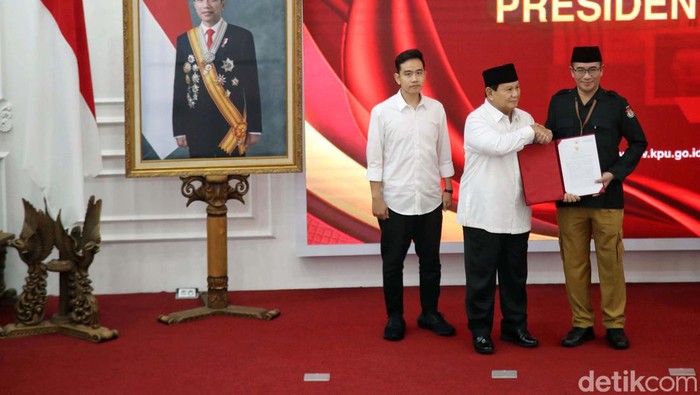 Prabowo-Gibran ditetapkan sebagai Presiden dan Wakil Presiden terpilih 2024. Hal itu ditetapkan KPU dalam rapat pleno hari ini.