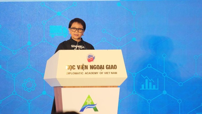 Menlu Retno Jadi Pembicara ASEAN Future Forum-Bertemu PM Vietnam di Hanoi