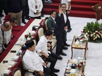 Senyum Anies Saat Hadiri Penetapan Presiden-Wakil Presiden Terpilih