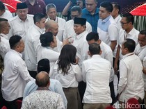 Momen Prabowo Sapa Titiek Soeharto
