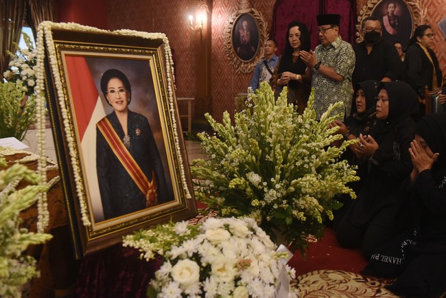 Pendiri merek kecantikan Mustika Ratu Mooryati Soedibyo meninggal dunia, Rabu (24/4/2024) dini hari. Mooryati meninggal dalam usia 96 tahun. Foto: ANTARA FOTO/Indrianto Eko Suwarso