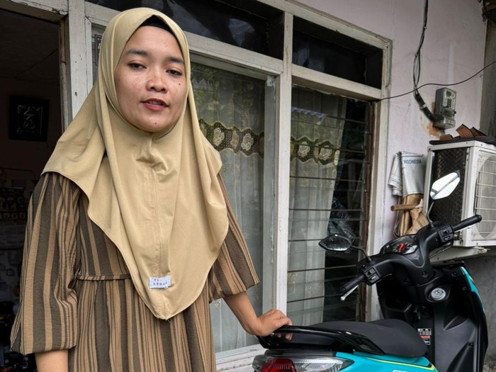 Motor Baru Neng Epi Purnamasari dari Usaha Baju Anak Online
