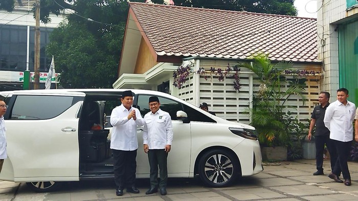 Prabowo Tiba di DPP PKB, Disambut Cak Imin dan Jajaran Partai