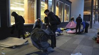 Para pekerja bantuan khawatir bahwa langkah yang diambil ini adalah awal dari upaya yang lebih luas oleh otoritas Paris untuk membersihkan migran dan orang lain yang hidup dalam kesulitan di ibu kota sebelum Olimpiade musim panas tanpa menyediakan opsi perumahan jangka panjang.