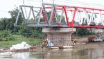 Progres Pembangunan Jembatan Jongbiru Kediri Molor hingga Juni 2024