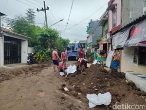 Bina Marga Surabaya Buka Suara Soal Warga Dukuh Kupang Mengais Air Bersih