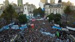 Ribuan Orang di Argentina Demo Menentang Pemotongan Anggaran Universitas
