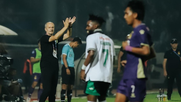 Risto Vidakovic di laga Persik Kediri vs PSS Sleman, Rabu (24/4/2024).