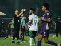 Persik Kediri Vs PSS Sleman Diwarnai 3 Penalti-Kartu Merah, Risto: Menyedihkan!