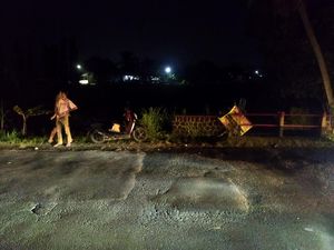 Pemotor Tewas Usai Tabrak Pembatas Jembatan di Pandeglang