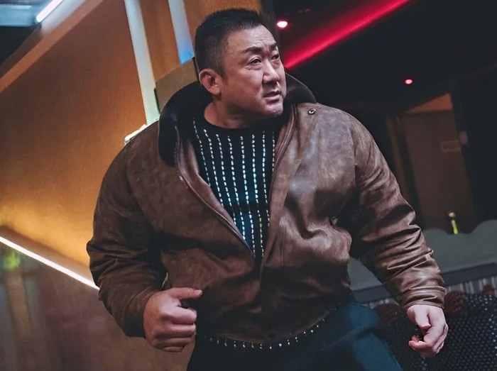 The Roundup: Punishment Cuplikan adegan dalam film The Roundup: Punishment.