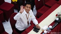 Yusril Ihza Mahendra hadir dalam rapat pleno penetapan Presiden dan Wakil Presiden terpilih 2024.