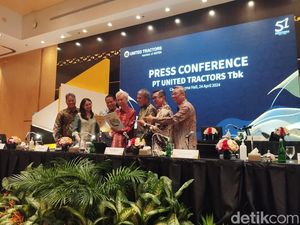Dolar AS Rp 16.000, Target Penjualan Alat Berat United Tractors Dipangkas