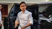 Prabowo-Gibran Kompak Berkemeja Putih Jelang Berangkat ke KPU