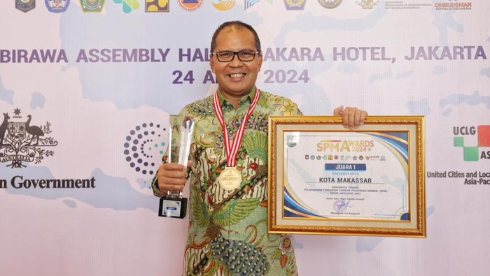 Kota Makassar Raih Juara 1 Standar Pelayanan Minimal Awards dari Kemendagri