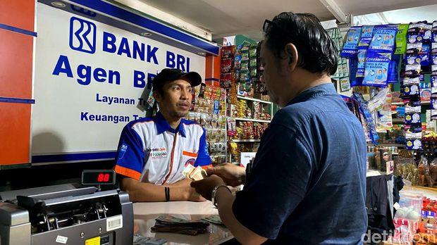 Yudi Yhonas Parela perantau asal Garut sukses dirikan Agen BRILink di Bandung.