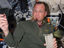 5 Fakta Makanan di Luar Angkasa yang Disantap Astronot